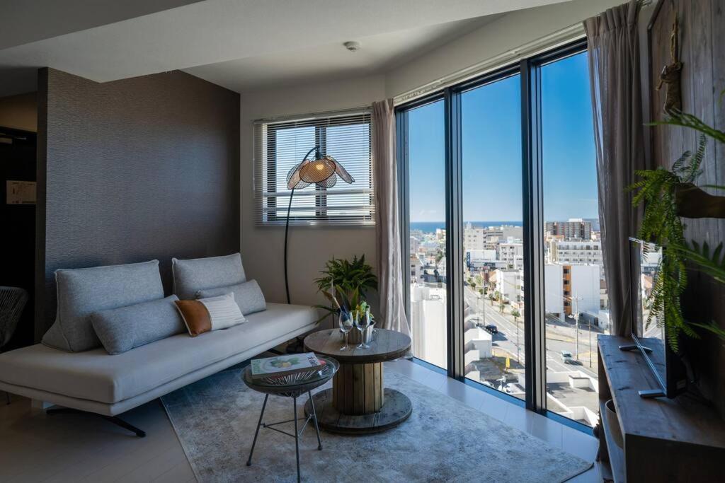 Апартаменти The Penthouse Ginowan Urasoe Екстер'єр фото